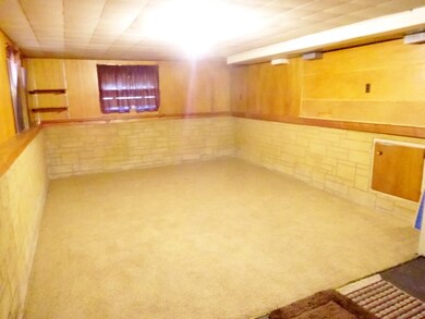 134 Ensenada Dr, Carpentersville, IL 60110 - photo 3