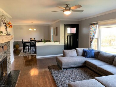 584 E Watson St, Bedford, PA 15522 - photo 5