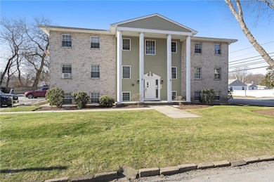 2060 Mineral Spring Ave unit 12, North Providence, RI 02911 - photo 3