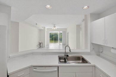 7660 Springwater Place unit 102, Boynton Beach, FL 33437 - photo 7