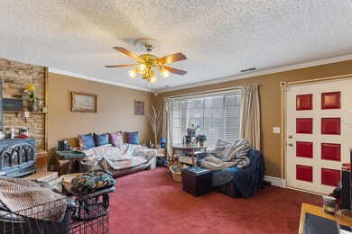 426 NE 12th St, Grants Pass, OR 97526 - photo 3