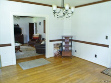 Hardwood Floors in Dining Room