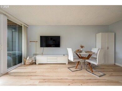 100 Kerr Pkwy unit 19, Lake Oswego, OR 97035 - photo 4