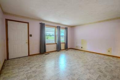 717 Birchbrook Dr, Knoxville, TN 37918 - photo 4