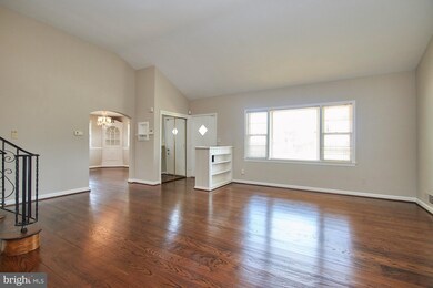 5851 Glen Forest Dr, Falls Church, VA 22041 - photo 7