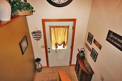 Entry/Foyer.