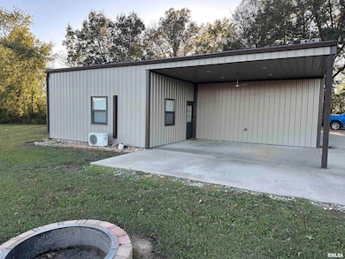 814 Hyde Park Rd, Royalton, IL 62983 - photo 3