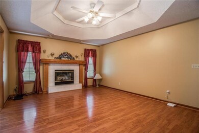 506 N Franklin St, Raymore, MO 64083 - photo 6