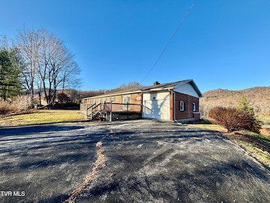 10027 Rellim Dr Rd, Coeburn, VA 24230 - photo 2