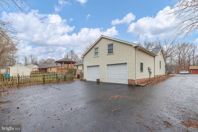 10715 Holleybrooke Dr, Spotsylvania, VA 22553 - photo 2