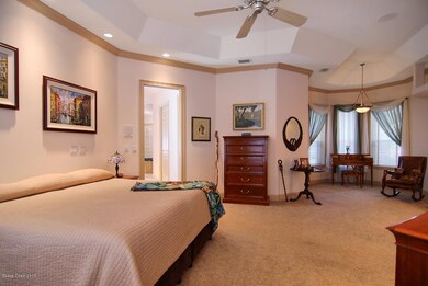 Master Bedroom w/Sitting Area