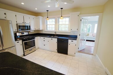 153 Lafayette St, Marblehead, MA 01945 - photo 2