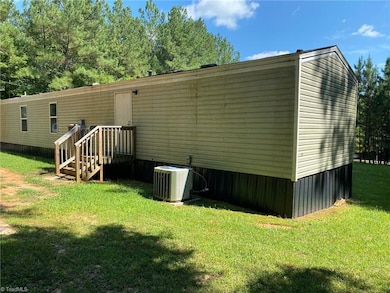 1562 Buckford Rd, Asheboro, NC 27205 - photo 5