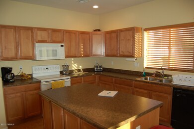 21169 Prospector kitchen3