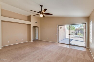 Greatroom Looking to Backyard
