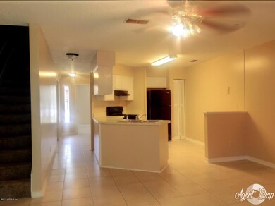 4542 Melissa Ct W, Jacksonville, FL 32210 - photo 5