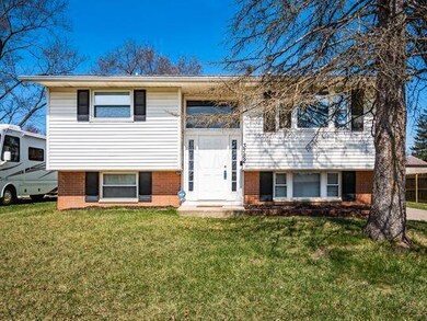 3782 Adell Rd, Columbus, OH 43228 - photo 2