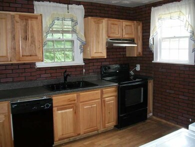 407 White St, Shelbyville, TN 37160 - photo 5