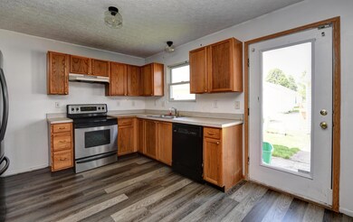 Kitchen (2)