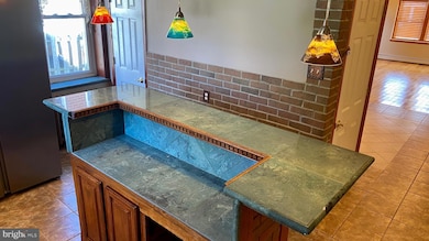 2223 Noble St, Reading, PA 19609 - photo 5