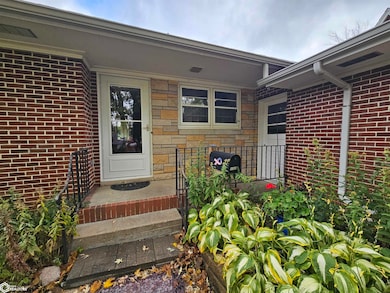 1320 N Adams St, Carroll, IA 51401 - photo 3