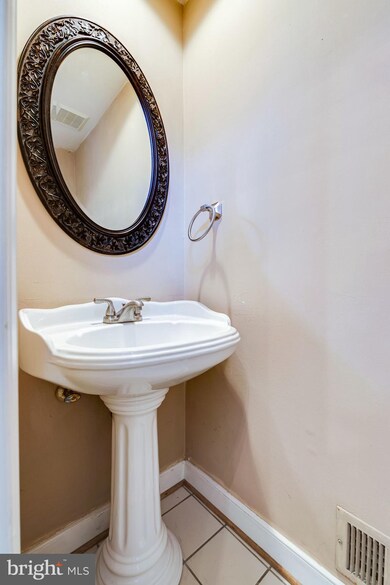 6315 Battlement Way, Alexandria, VA 22312 - photo 5