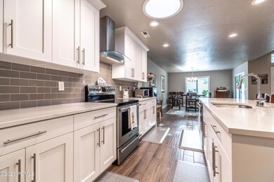 1779 N 690 W, West Bountiful, UT 84087 - photo 5