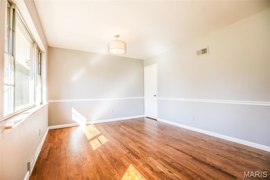 10115 Fite Cir, Saint Louis, MO 63123 - photo 6