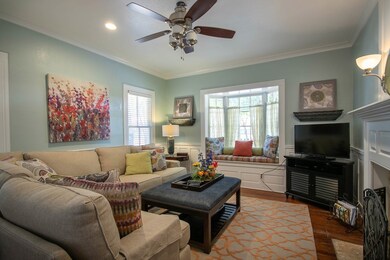 410 W College St, Fredericksburg, TX 78624 - photo 2