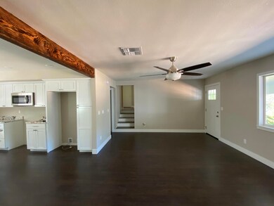 living room/kitchen