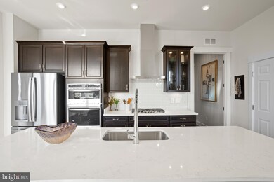 25614 Preston Park Terrace, Chantilly, VA 20152 - photo 5