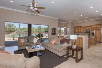 2346_E_Escondido_Pl_09
