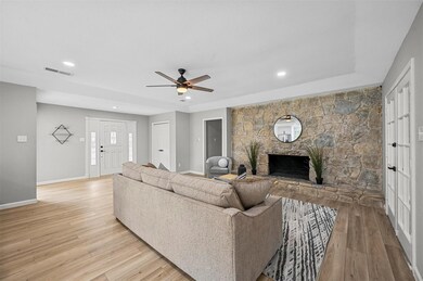 520 Holder Dr, Hurst, TX 76053 - photo 7