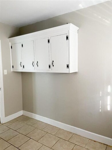 728 Redwater Rd, Wake Village, TX 75501 - photo 5