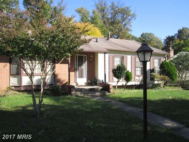 7423 Leahy Rd, New Carrollton, MD 20784 - photo 2