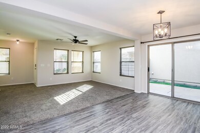 003-photo-dining-room-10273006