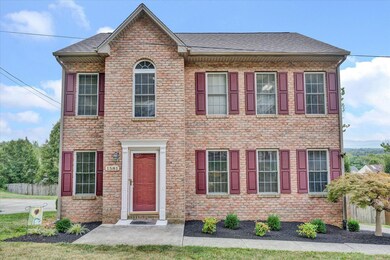 Brick/Vinyl construction