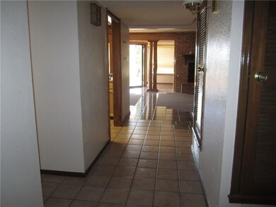 1737 Villa Santos Cir, El Paso, TX 79935 - photo 4