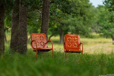 1554 Vintage Oaks Dr, Fredericksburg, TX 78624 - photo 6