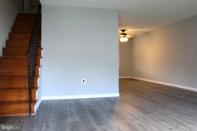 3104 Ryerson Cir, Halethorpe, MD 21227 - photo 5