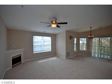 Living Room - l