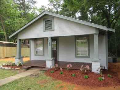 Exterior 4