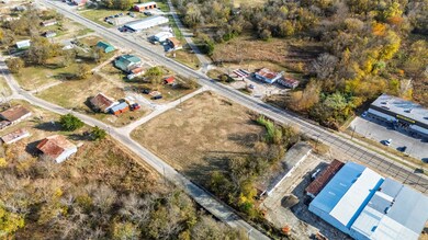 1203 E Main St, Clarksville, TX 75426 - photo 6