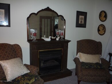 74 W Broadway, Jim Thorpe, PA 18229 - photo 3