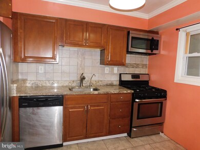 2115 Columbia Place, Hyattsville, MD 20785 - photo 5