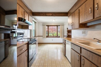 22 Pinebrook Ln, South Easton, MA 02375 - photo 7