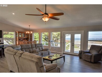 Living Room/Dining Room