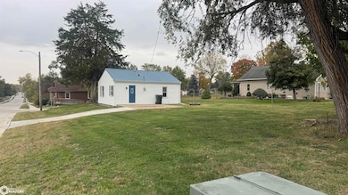 1726 Carroll St, Keokuk, IA 52632 - photo 5