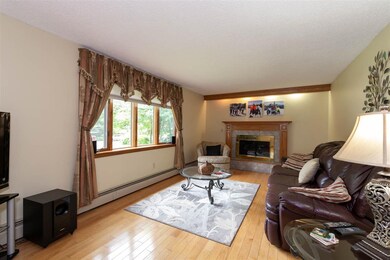 1 Mcquesten Cir, Litchfield, NH 03052 - photo 5