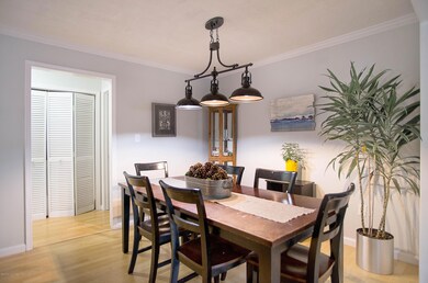 _RMJ2374 dining room